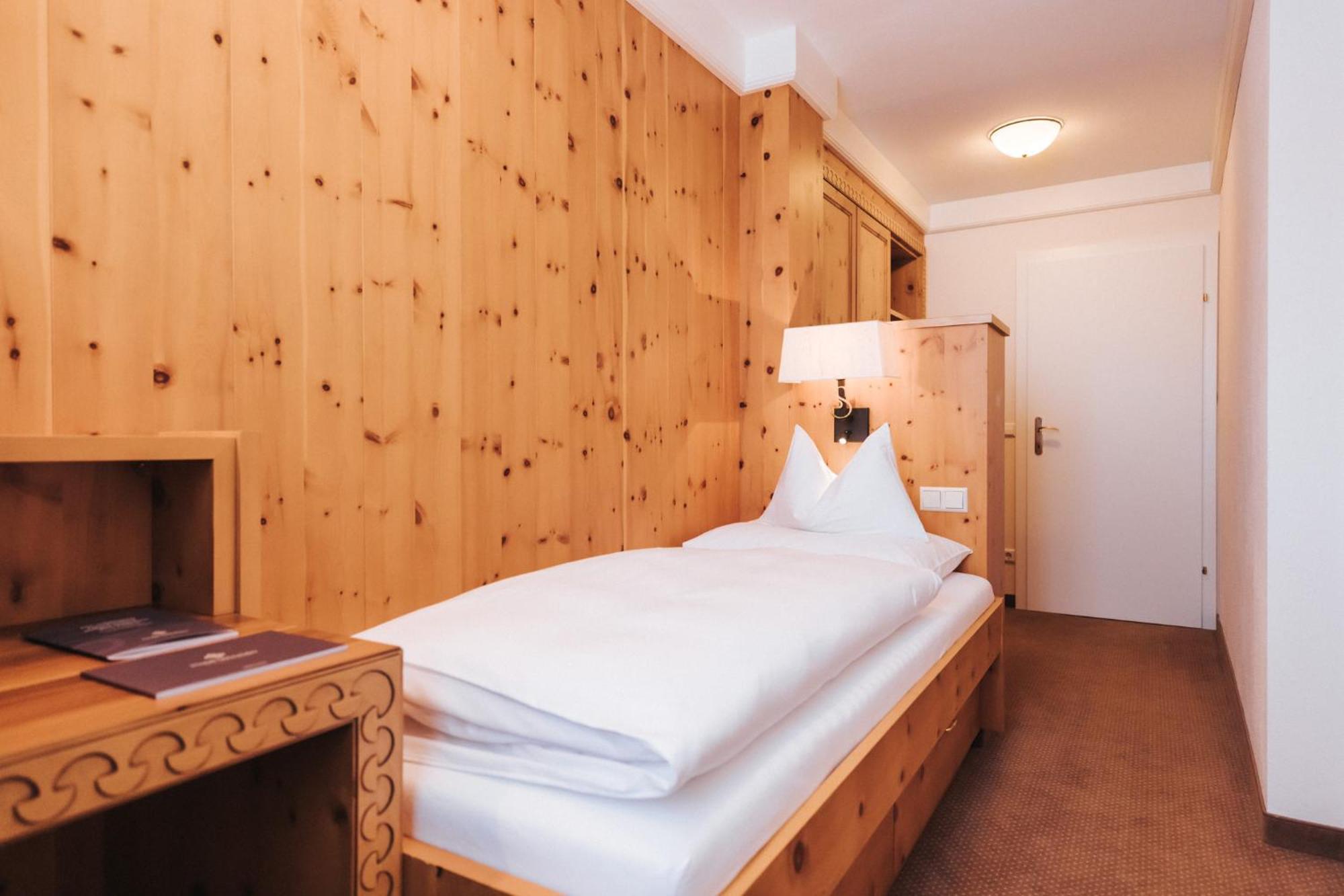 Superior Hotel Schneider Ski-In & Ski-Out Obertauern Chambre photo